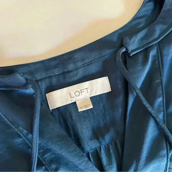 Loft Blue Peasant Top Long Sleeve Tie V Neck Silky Size M - Picture 5 of 13
